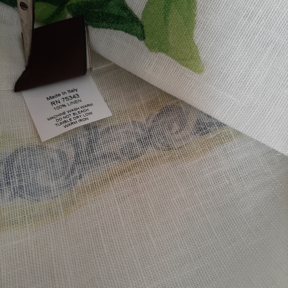 Tessitura Toscana Telerie Firenze 63" x 90" Italian Linen Tablecloth - Picture 12 of 16